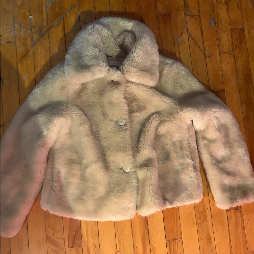 Topshop cropped Cream Faux Fur Jacket - Picture 2 of 7